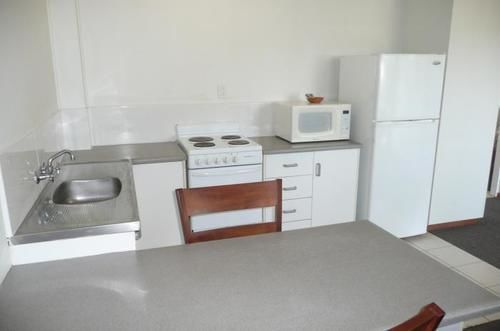 Ocean Breeze Apartments Боуэн Экстерьер фото